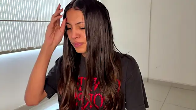 clara evanss s online show from March 5, 9:11 pm