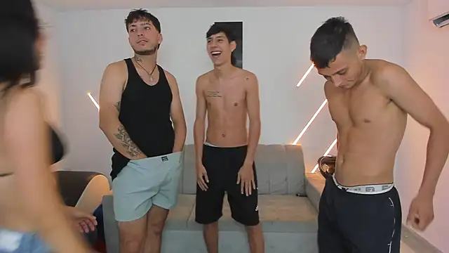 Snapshot of brutal_sex_room2k chatting on November 28, 3:09 am brutal sex room2k online show from November 28, 3:09 am