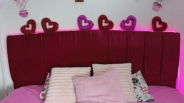 cuteeimy online show from February 26, 7:13 pm