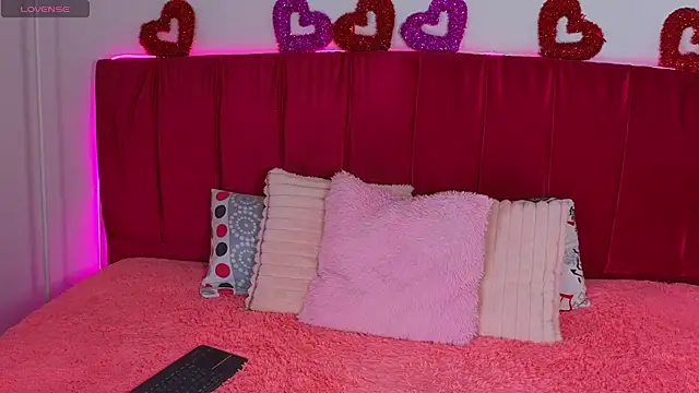 Snapshot of cuteeimy chatting on April 23, 7:16 pm cuteeimy online show from April 23, 7:16 pm