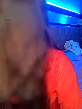 Snapshot of HotLaurha chatting on November 25, 4:12 am HotLaurha online show from November 25, 4:12 am