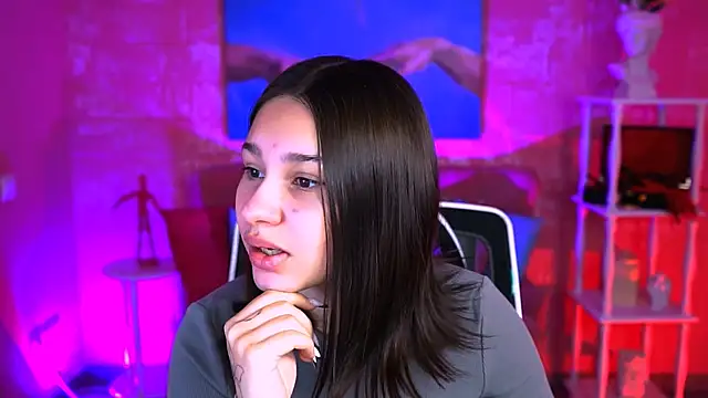 Snapshot of KimClarks_ chatting on October 13, 8:25 am KimClarks  online show from October 13, 8:25 am