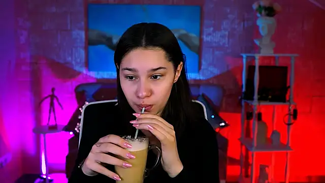 KimClarks  online show from November 29, 8:17 am