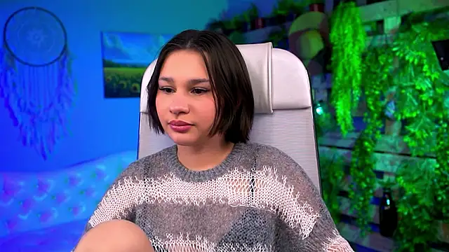 KimClarks  online show from February 26, 5:56 pm