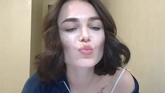 Silviaa a online show from April 10, 7:29 pm