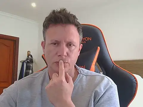 TroyDieselXXX online show from November 9, 8:01 am