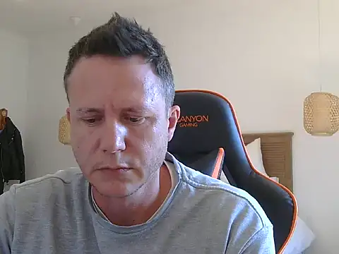 Snapshot of TroyDieselXXX chatting on July 11, 10:51 am TroyDieselXXX online show from July 11, 10:51 am