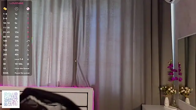 VeronaHascall online show from October 2, 4:19 am