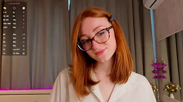 VeronaHascall online show from October 6, 4:21 am