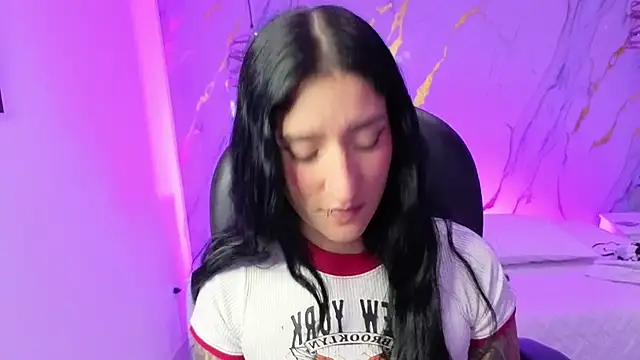 Snapshot of Scaarlettfox chatting on November 30, 7:51 pm Scaarlettfox online show from November 30, 7:51 pm