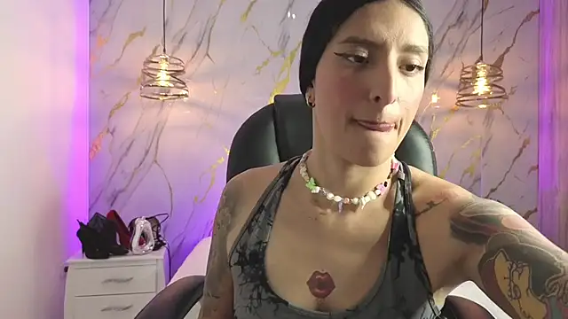 Snapshot of Scaarlettfox chatting on December 18, 7:31 pm Scaarlettfox online show from December 18, 7:31 pm