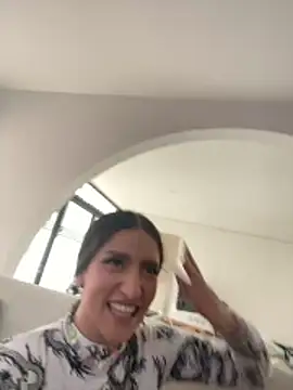 Snapshot of Scaarlettfox chatting on February 9, 7:18 pm Scaarlettfox online show from February 9, 7:18 pm