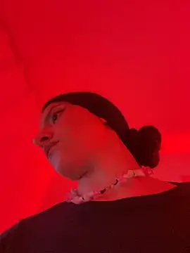 Snapshot of Scaarlettfox chatting on February 13, 5:53 pm Scaarlettfox online show from February 13, 5:53 pm