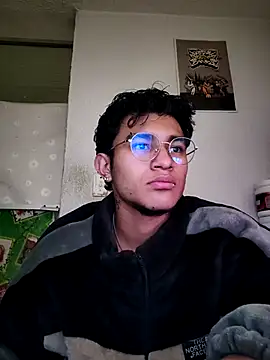 Snapshot of Bastian_wolf_ chatting on July 29, 3:43 pm Bastian wolf online show from July 29, 3:43 pm