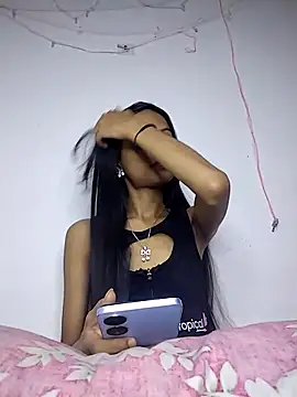 Snapshot of Your-Kitkat chatting on February 8, 12:19 pm Your-Kitkat online show from February 8, 12:19 pm