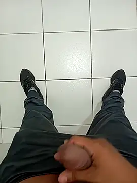 Snapshot of pauzudao_12 chatting on January 19, 4:33 pm pauzudao 12 online show from January 19, 4:33 pm