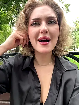 KellyKeler online show from September 11, 11:10 am