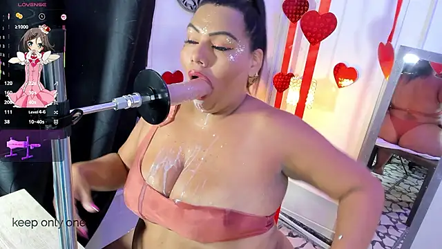 Snapshot of bigboobs_violeta chatting on February 13, 9:33 pm bigboobs violeta online show from February 13, 9:33 pm