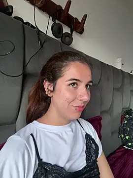 AllieYourGirl online show from December 14, 10:36 pm