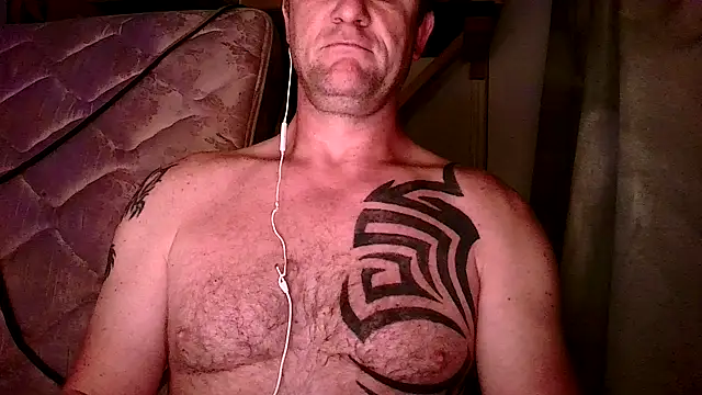 Yournaughty online show from May 7, 4:07 am