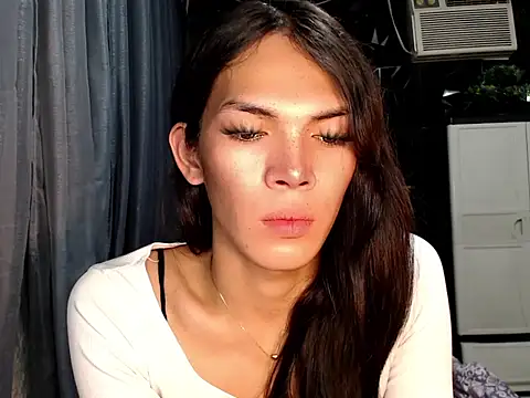Snapshot of ladyhotcuming chatting on June 9, 7:20 am ladyhotcuming online show from June 9, 7:20 am