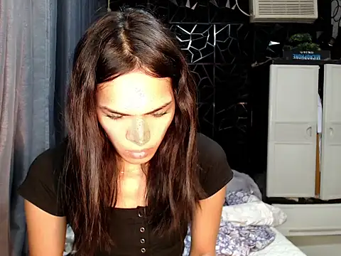 Snapshot of ladyhotcuming chatting on July 13, 12:57 am ladyhotcuming online show from July 13, 12:57 am