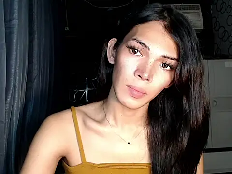 Snapshot of ladyhotcuming chatting on August 3, 12:31 am ladyhotcuming online show from August 3, 12:31 am