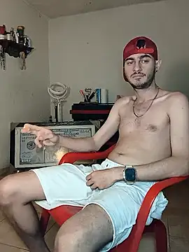 bigcockwhite777 online show from October 13, 7:36 pm