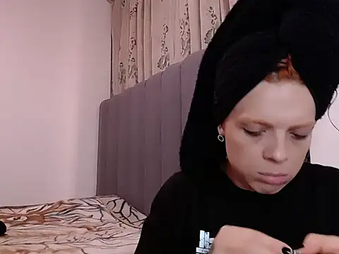 Snapshot of saara_johnson496 chatting on April 19, 12:54 am saara johnson496 online show from April 19, 12:54 am