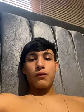 Snapshot of cody_fox10 chatting on September 14, 4:06 pm cody fox10 online show from September 14, 4:06 pm