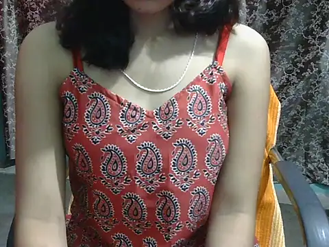 Snapshot of lovely_soniya chatting on April 28, 7:24 am lovely soniya online show from April 28, 7:24 am