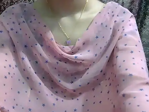 Snapshot of lovely_soniya chatting on June 4, 5:24 am lovely soniya online show from June 4, 5:24 am
