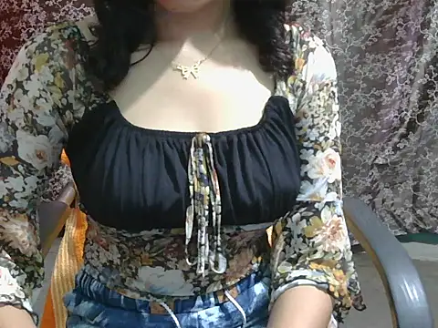 lovely soniya online show from June 24, 6:12 am