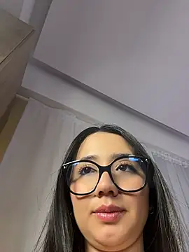 Snapshot of Michelle_Zoe chatting on May 23, 10:36 pm Michelle Zoe online show from May 23, 10:36 pm