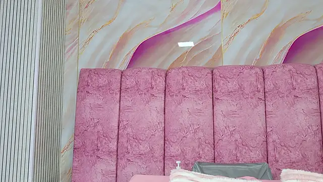 emmacurvy online show from March 10, 3:11 am