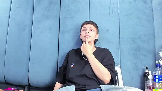 Megan Thompson  online show from February 12, 2:17 am