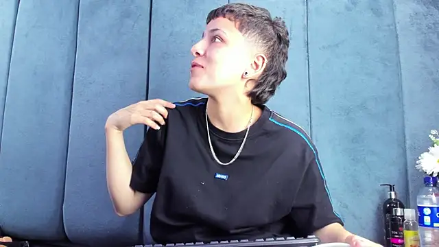 Megan Thompson  online show from February 20, 2:30 am