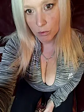 Bouncy-Bella28X online show from February 20, 3:23 pm