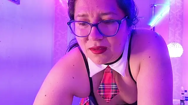 scarlett widow  online show from February 1, 2:54 am