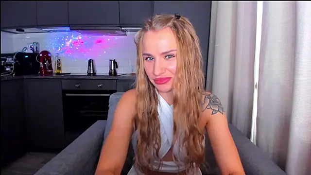 Snapshot of MashaFromRussia__ chatting on September 15, 7:41 am MashaFromRussia   online show from September 15, 7:41 am