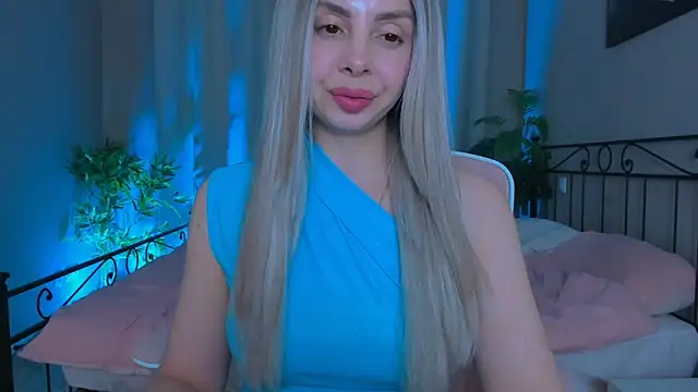 Snapshot of VelvetEliza chatting on May 2, 9:09 pm VelvetEliza online show from May 2, 9:09 pm