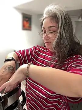 Alix Valentine online show from March 21, 4:21 pm