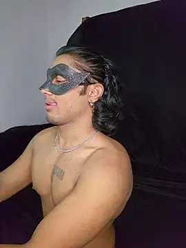 Snapshot of sam_honey5 chatting on April 17, 7:17 pm sam honey5 online show from April 17, 7:17 pm