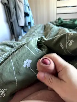 Snapshot of Colbaker6969 chatting on January 10, 12:18 pm Colbaker6969 online show from January 10, 12:18 pm