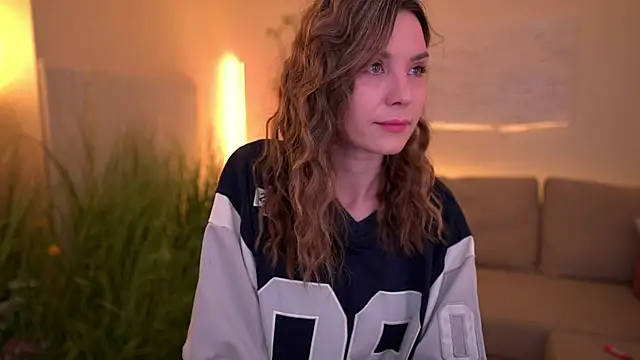 bryk elise online show from June 4, 8:26 pm