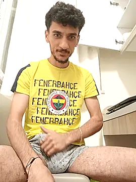 yolgezer073 online show from October 5, 10:51 pm