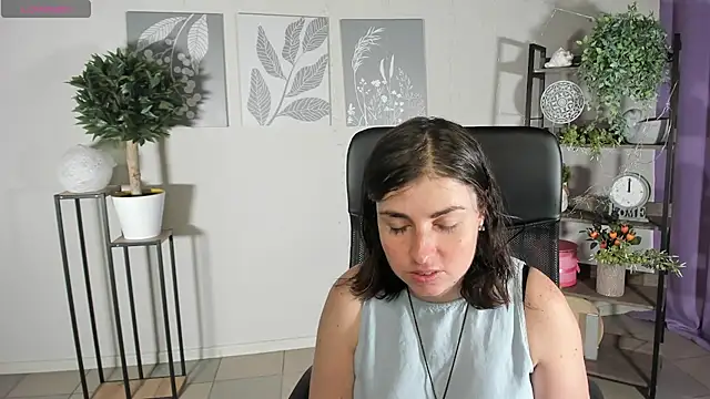 Snapshot of MartaEdams chatting on July 1, 5:31 am MartaEdams online show from July 1, 5:31 am
