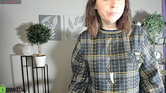 Snapshot of MartaEdams chatting on July 7, 7:23 am MartaEdams online show from July 7, 7:23 am