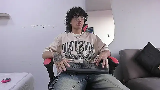 JackesTaylor online show from November 15, 9:11 pm