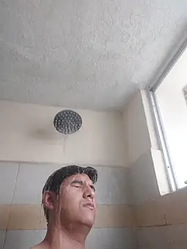 juicysmalls online show from December 21, 7:43 pm